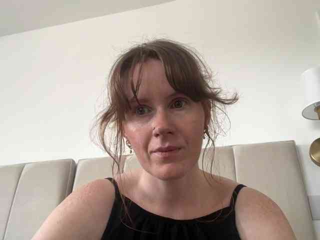 REDHEADROSIE webcam