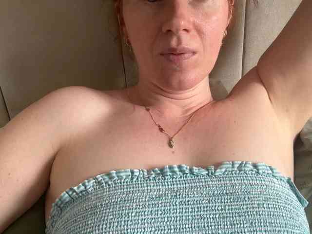REDHEADROSIE