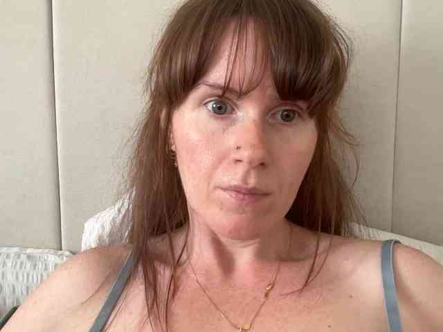 REDHEADROSIE webcam