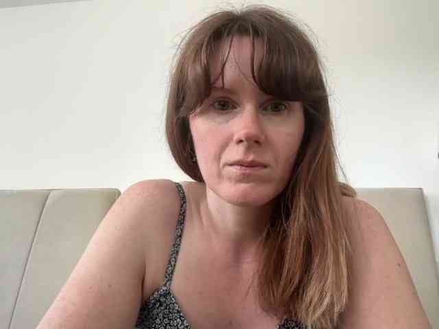REDHEADROSIE webcam