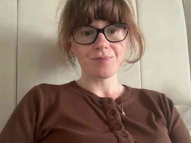 REDHEADROSIE webcam
