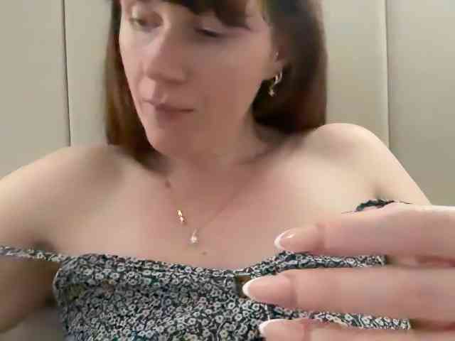 REDHEADROSIE webcam