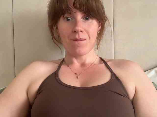REDHEADROSIE webcam