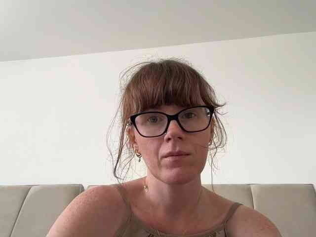 REDHEADROSIE webcam
