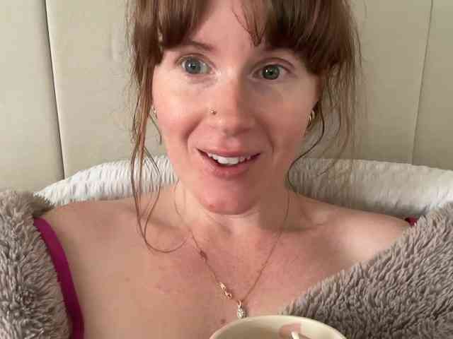 REDHEADROSIE webcam
