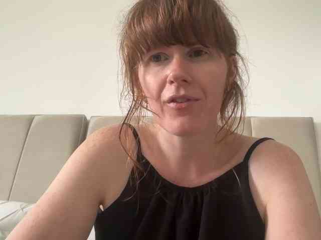 REDHEADROSIE webcam