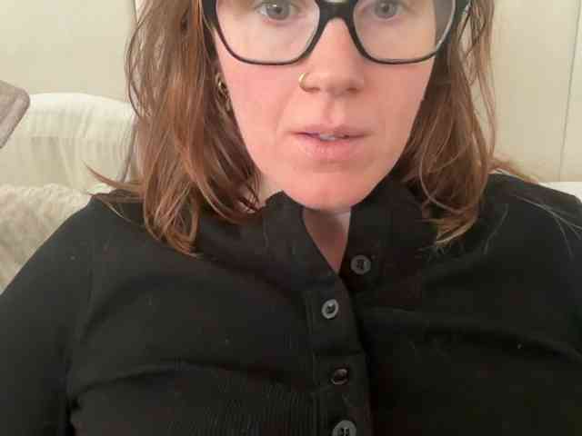 REDHEADROSIE webcam