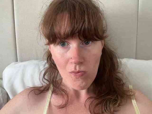 REDHEADROSIE webcam