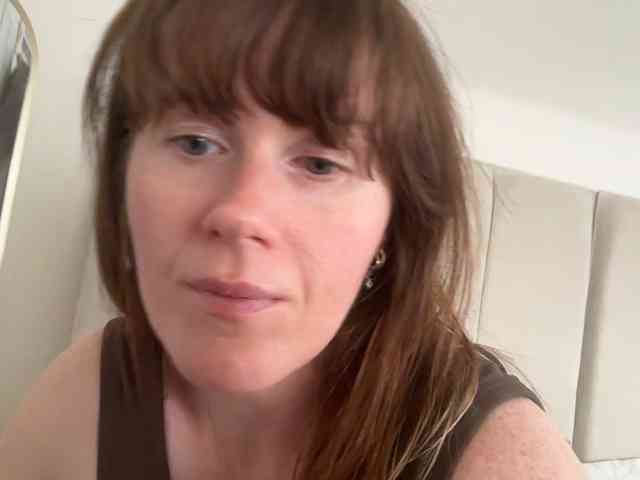 REDHEADROSIE webcam
