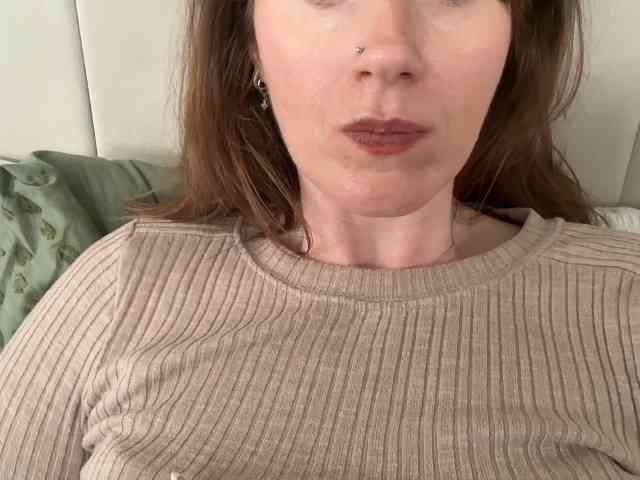 REDHEADROSIE webcam