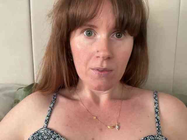 REDHEADROSIE webcam
