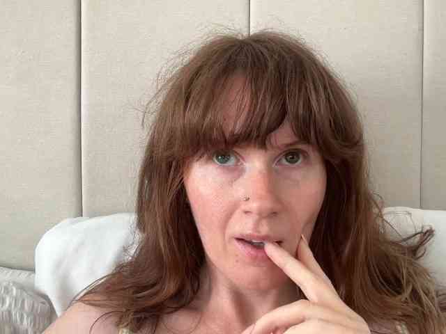 REDHEADROSIE webcam