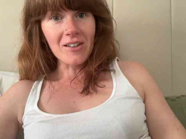 REDHEADROSIE webcam