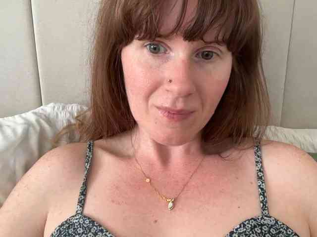 REDHEADROSIE webcam