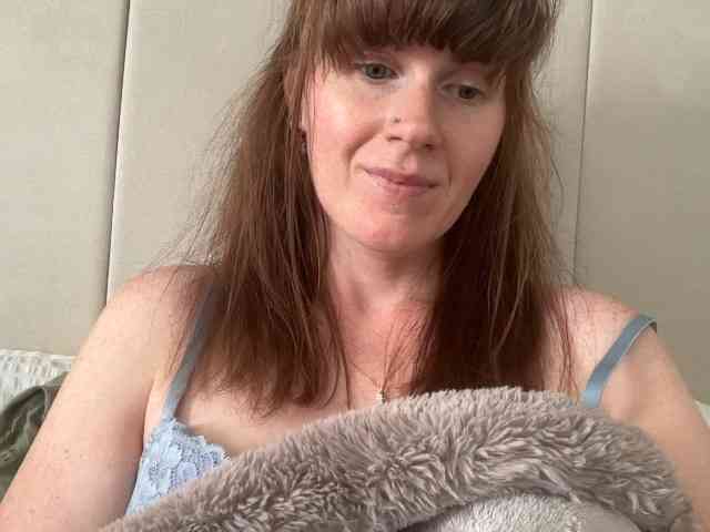 REDHEADROSIE webcam