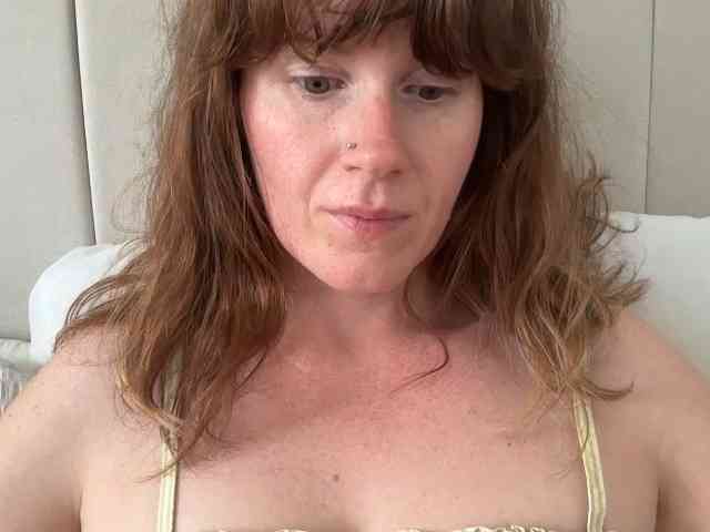 REDHEADROSIE webcam
