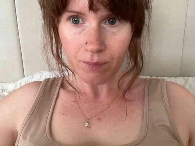 REDHEADROSIE webcam