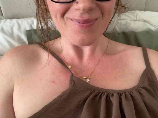 REDHEADROSIE REDHEADROSIE