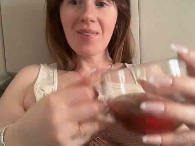 REDHEADROSIE webcam
