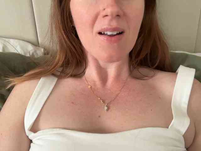 REDHEADROSIE webcam