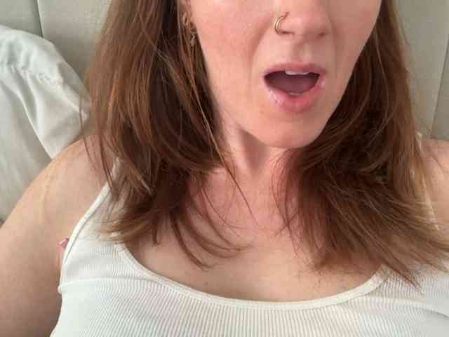 REDHEADROSIE webcam