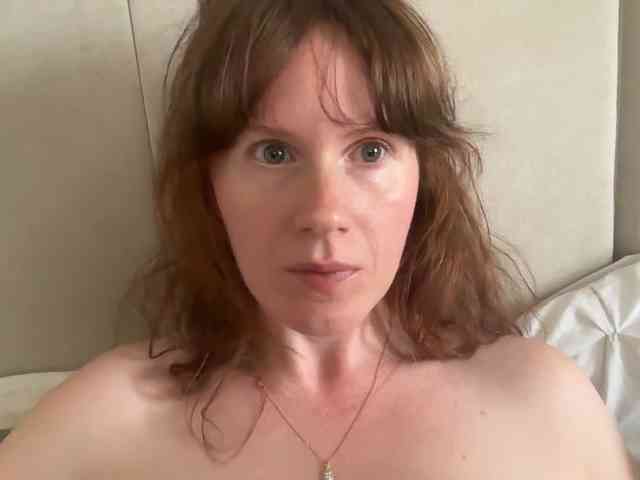 REDHEADROSIE webcam