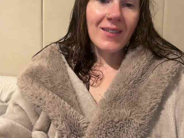 REDHEADROSIE webcam