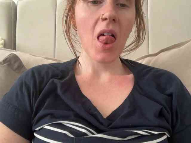 REDHEADROSIE webcam