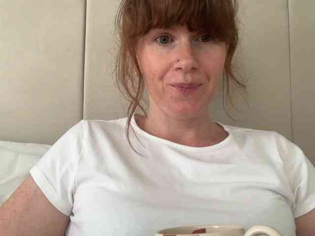 REDHEADROSIE webcam