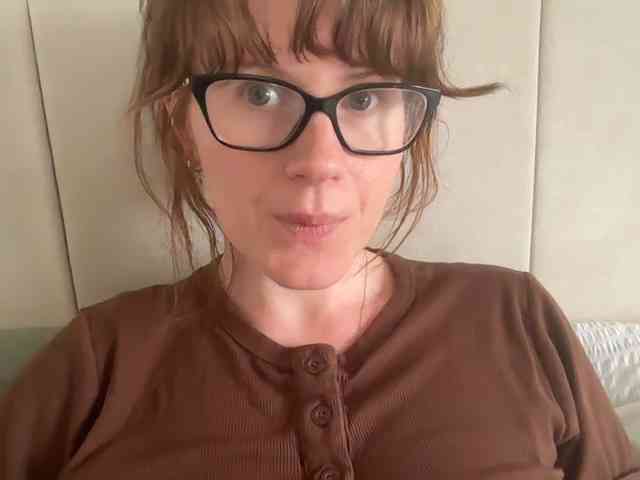 REDHEADROSIE webcam