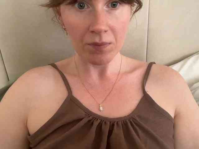 REDHEADROSIE webcam