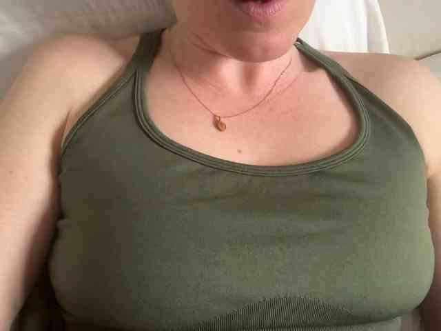 REDHEADROSIE webcam