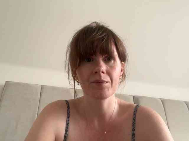 REDHEADROSIE webcam