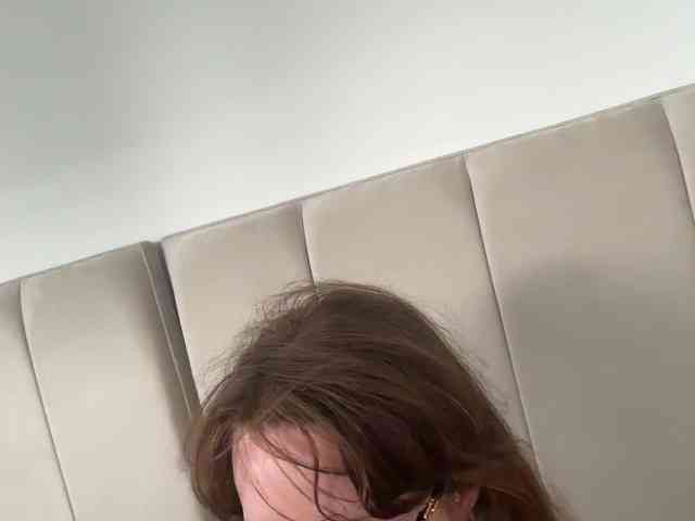 REDHEADROSIE webcam
