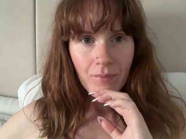 REDHEADROSIE webcam