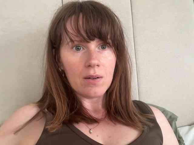 REDHEADROSIE webcam