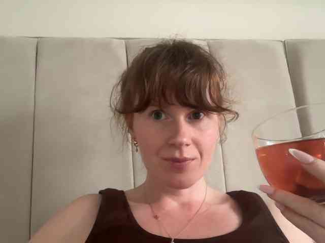 REDHEADROSIE webcam