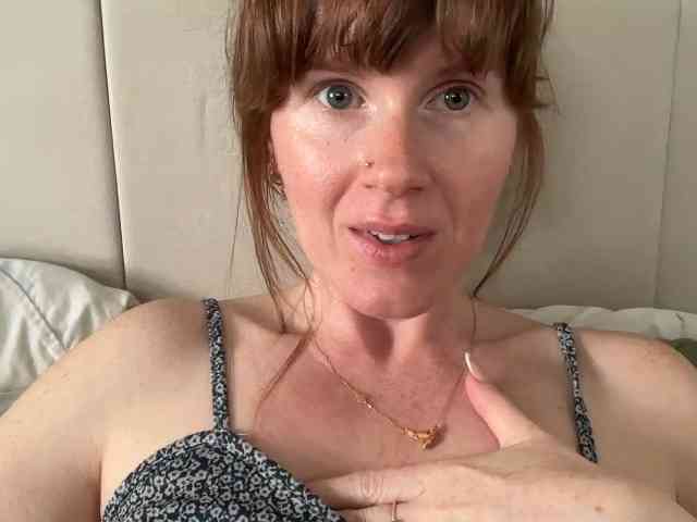 REDHEADROSIE webcam