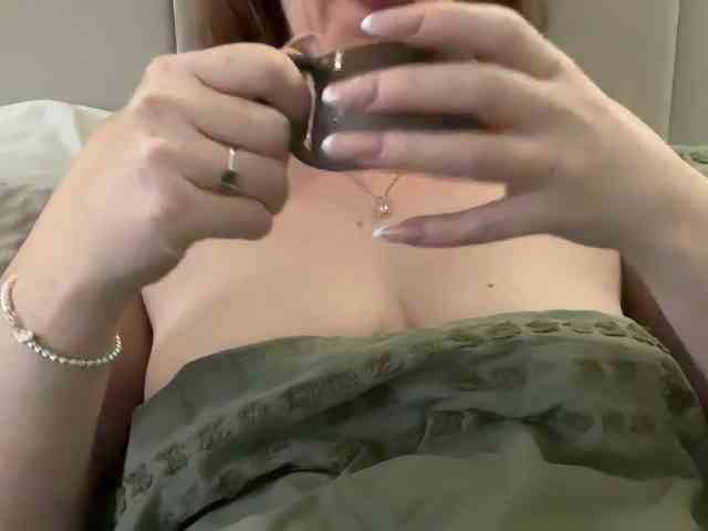 REDHEADROSIE webcam