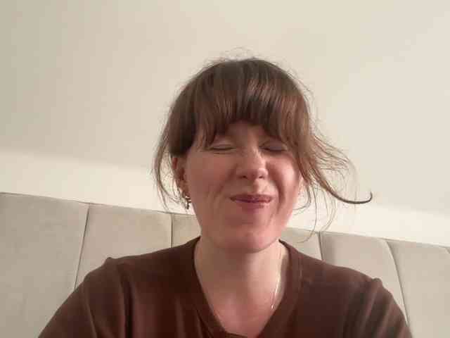 REDHEADROSIE webcam