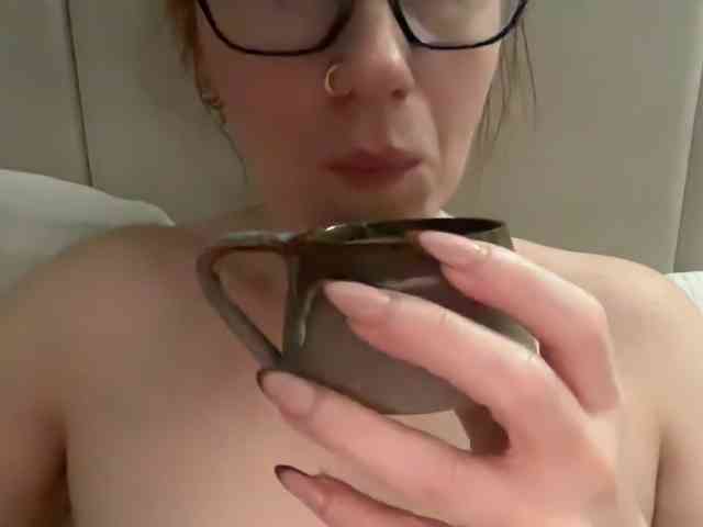 REDHEADROSIE webcam