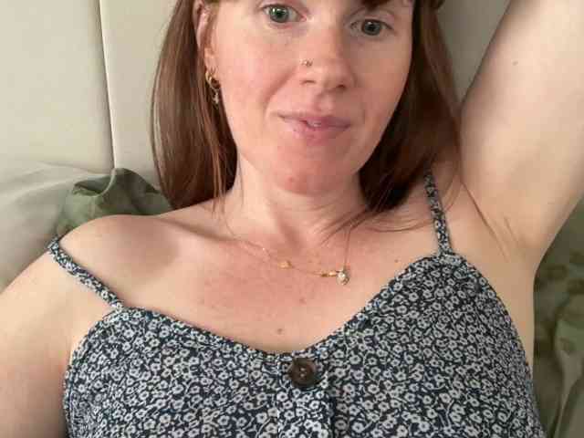 REDHEADROSIE webcam