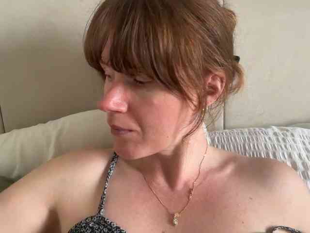 REDHEADROSIE webcam