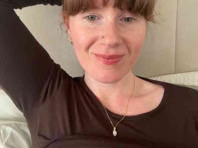 REDHEADROSIE webcam