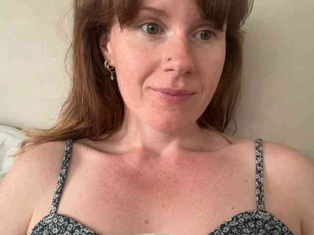 REDHEADROSIE webcam