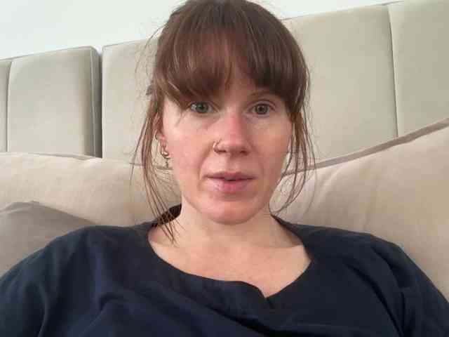 REDHEADROSIE webcam