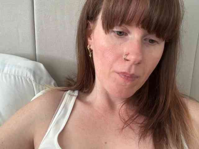 REDHEADROSIE webcam