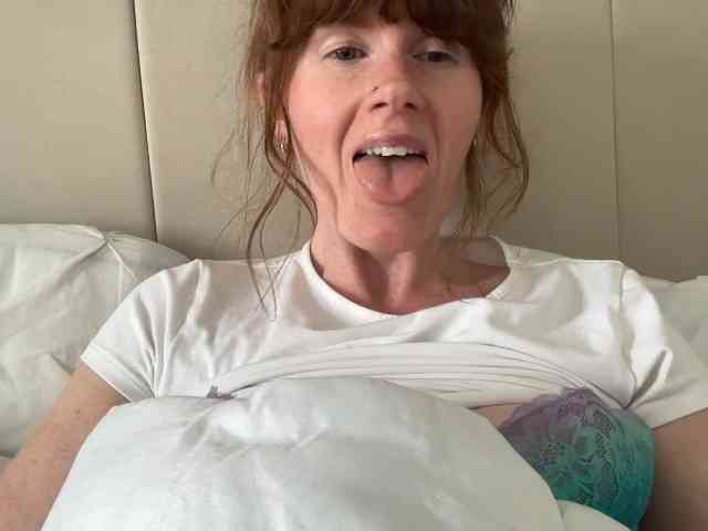 REDHEADROSIE webcam