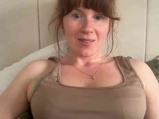 REDHEADROSIE webcam