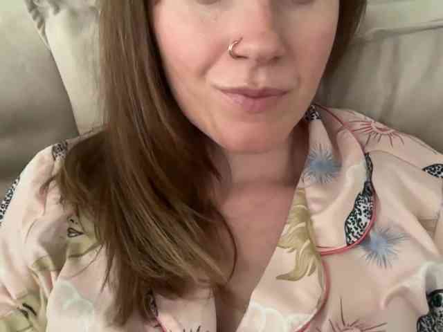 REDHEADROSIE webcam